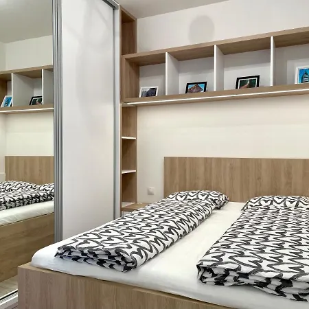 Kamzik Apartment